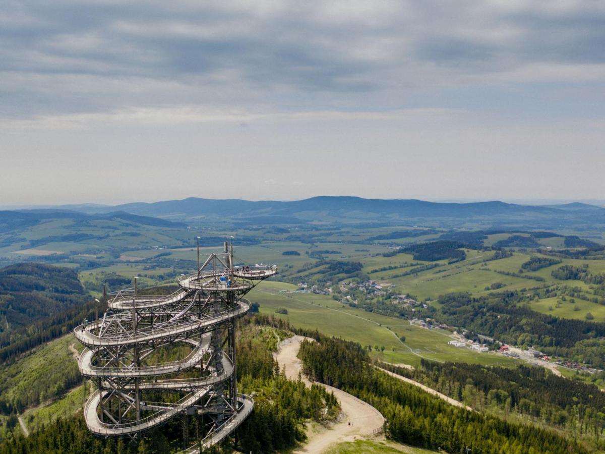 Treehous Sneznik S Wellness Hotel Dolní Morava Eksteriør billede